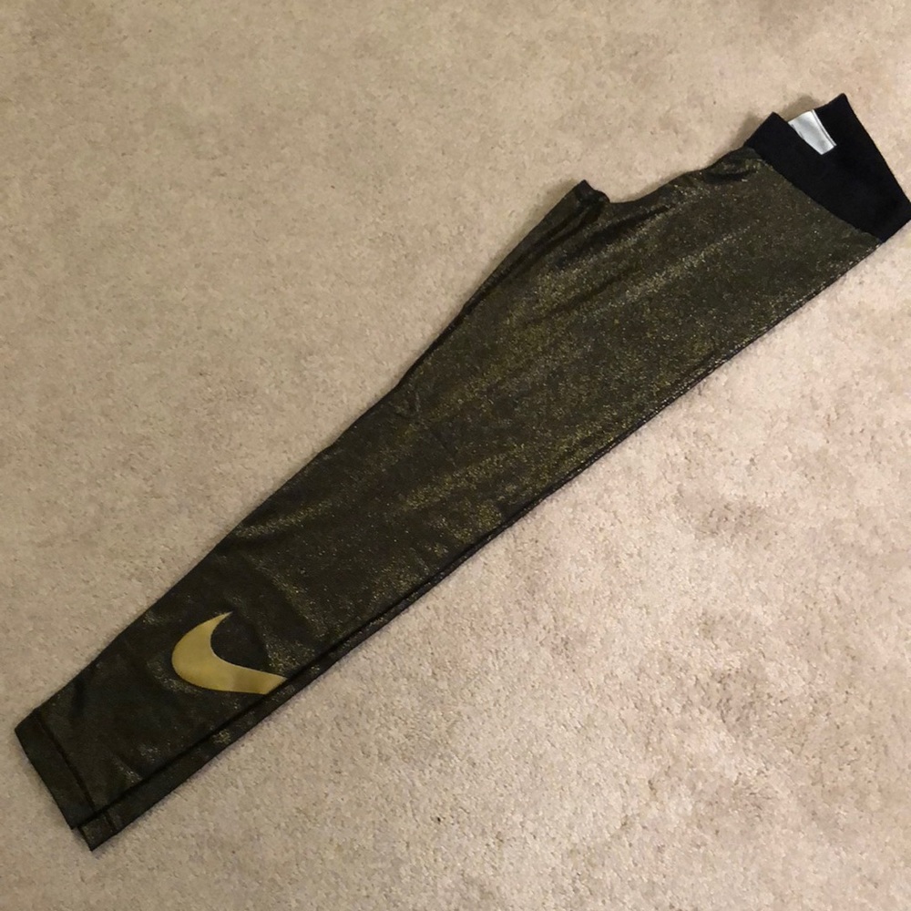 Women’s Nike pro tights